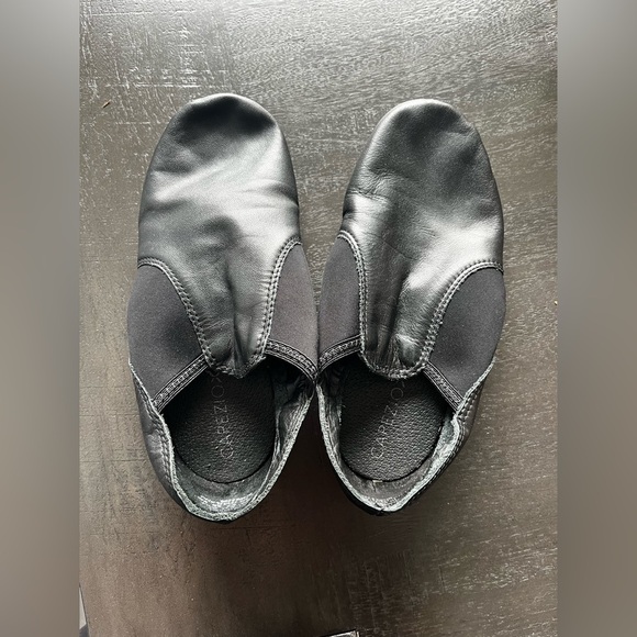 Capezio jazz shoes 7W Black Dance Shoes - Picture 1 of 7